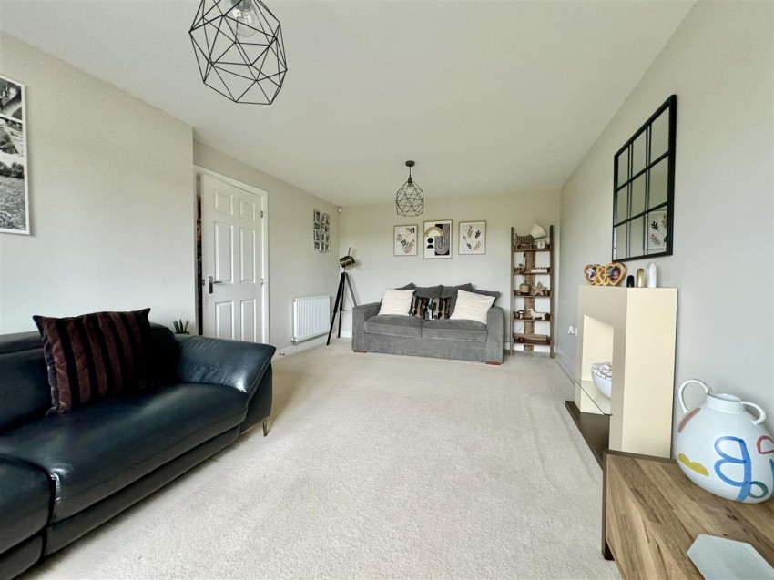Images for Springfield Gardens,Gnosall