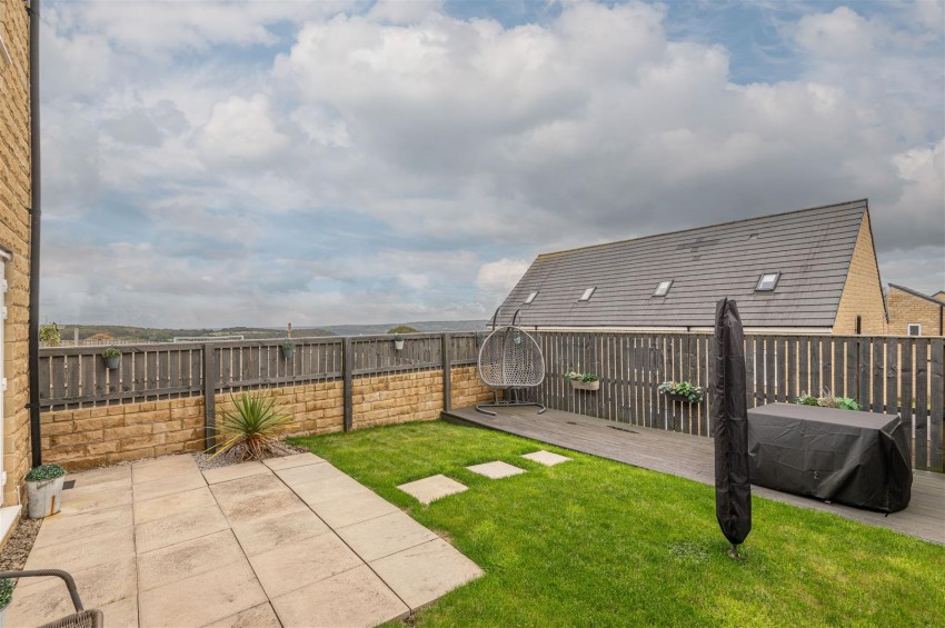 Images for WEATHERHILL VIEW, LINDLEY, HD3