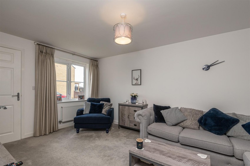 Images for WEATHERHILL VIEW, LINDLEY, HD3