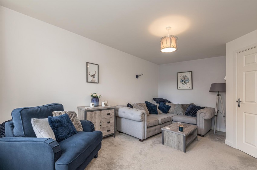 Images for WEATHERHILL VIEW, LINDLEY, HD3