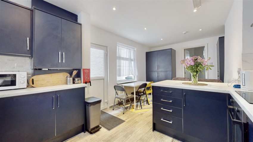 Images for Room 5 122 Lawrence Road, Liverpool