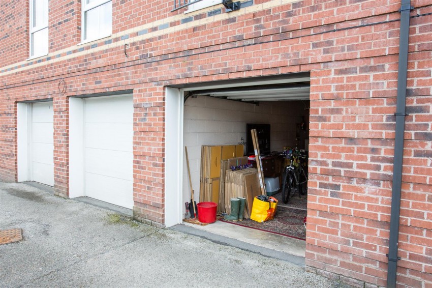 Images for Knightsbridge Court, Palmyra Square North, Warrington