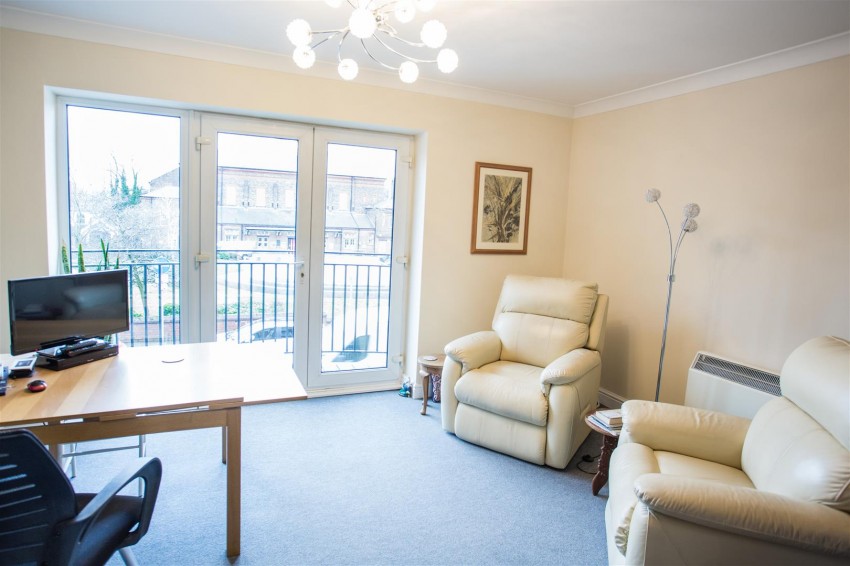 Images for Knightsbridge Court, Palmyra Square North, Warrington