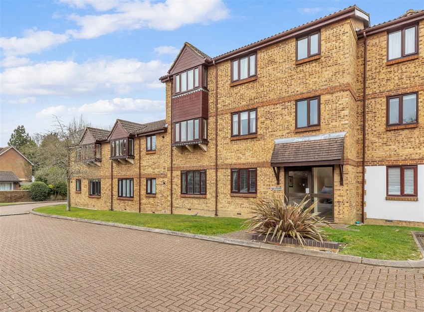Images for Abbotsbury Court, Horsham