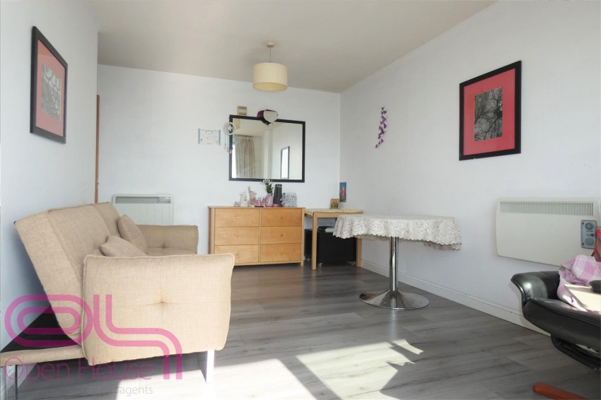 Images for High Street, Feltham