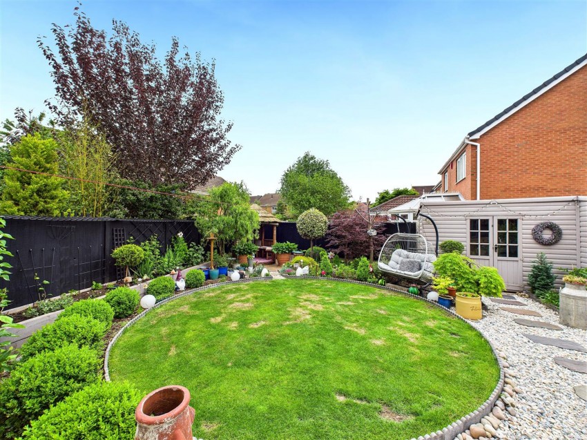 Images for Pershore Drive, Burton-on-Trent