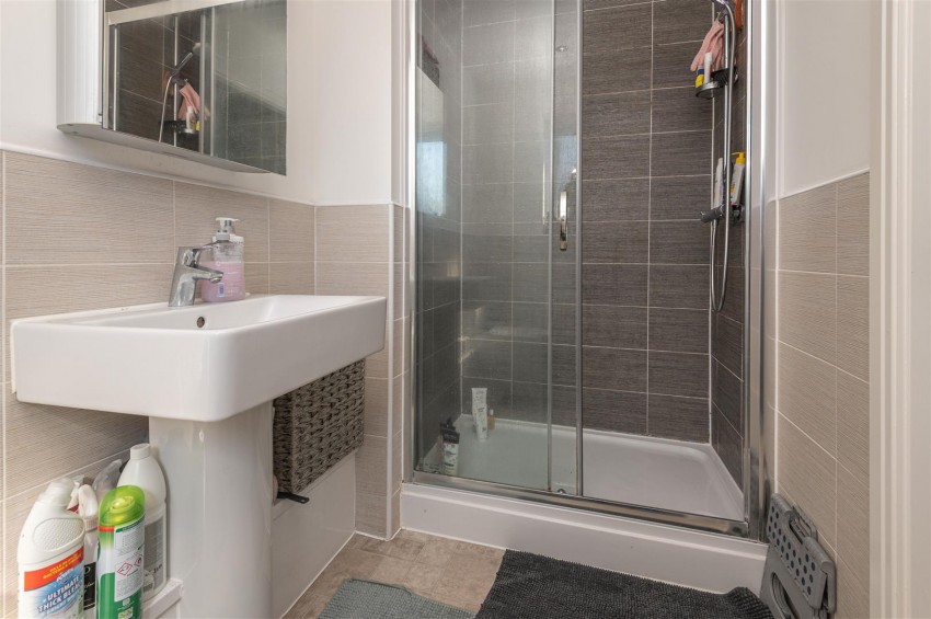Images for Pavilion View, Lindley, Huddersfield, HD3