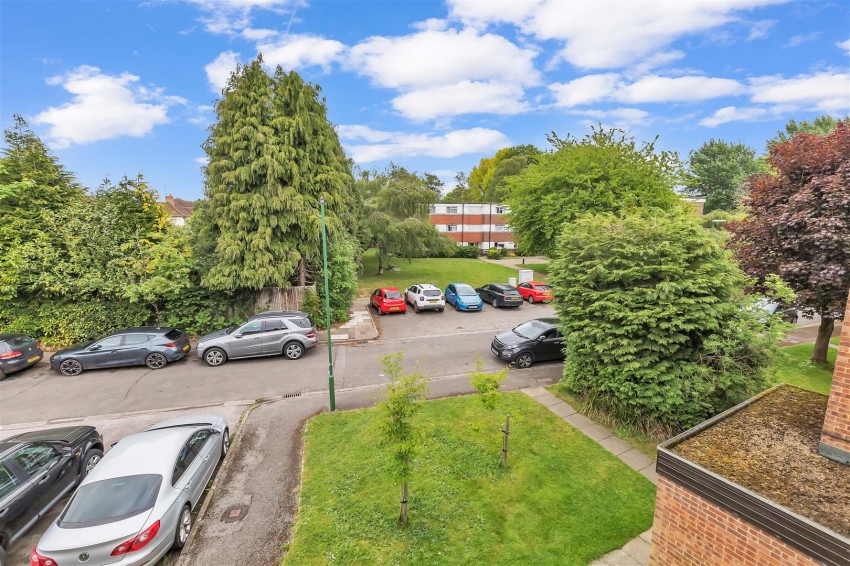 Images for Gilligan Close, Horsham