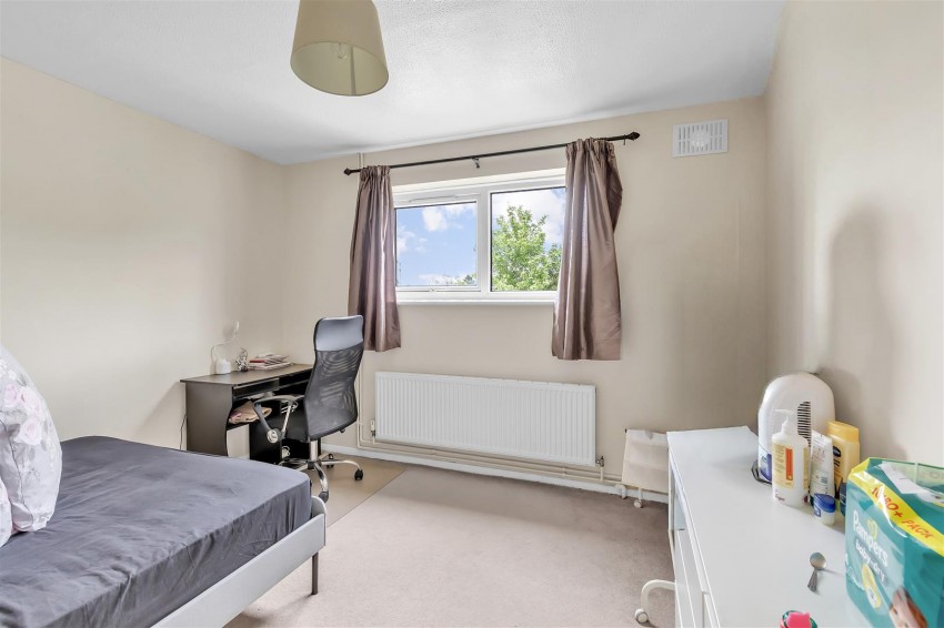 Images for Gilligan Close, Horsham