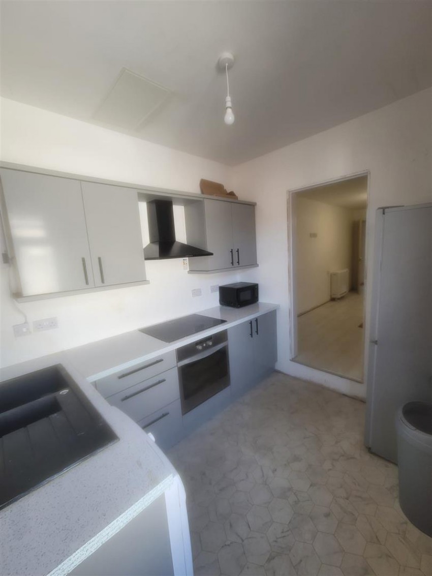 Images for 131 Chapel Street, Leigh