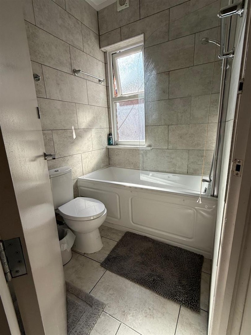 Images for Room 2, Ince Avenue, Anfield