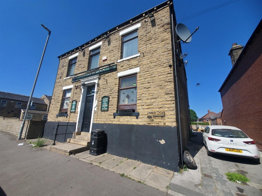 Images for Halifax Road, Staincliffe, Batley, WF17