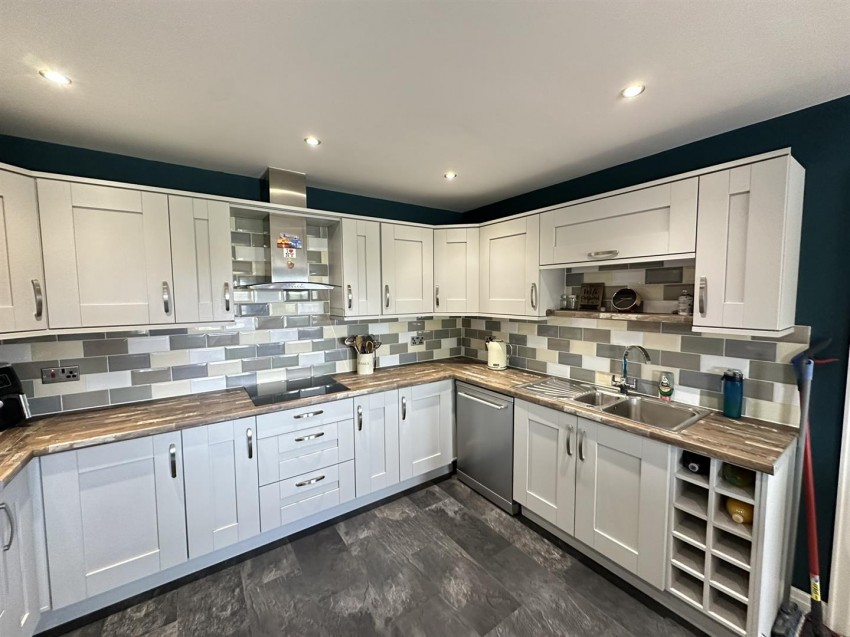 Images for Box Tree Grove, Keighley