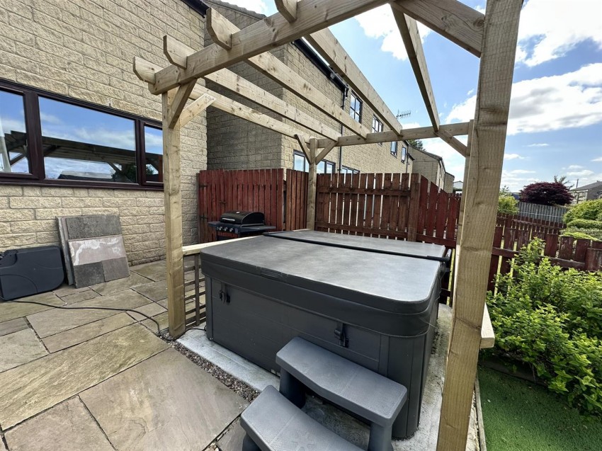 Images for Box Tree Grove, Keighley