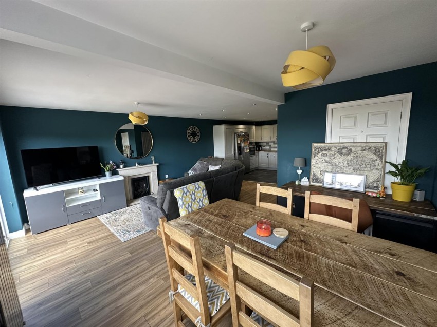 Images for Box Tree Grove, Keighley