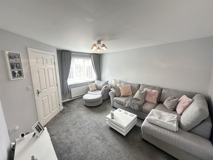 Images for Glatton Drive, Oakworth, Keighley