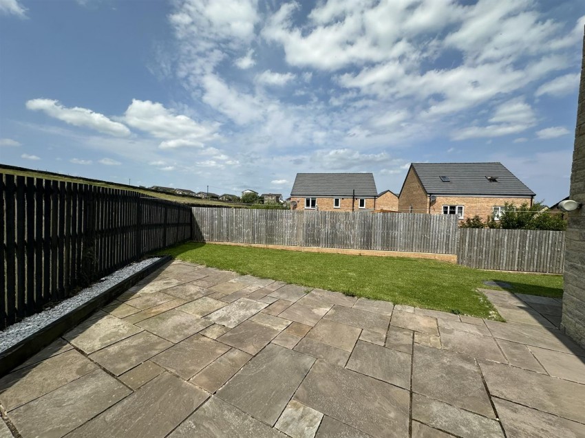 Images for Glatton Drive, Oakworth, Keighley