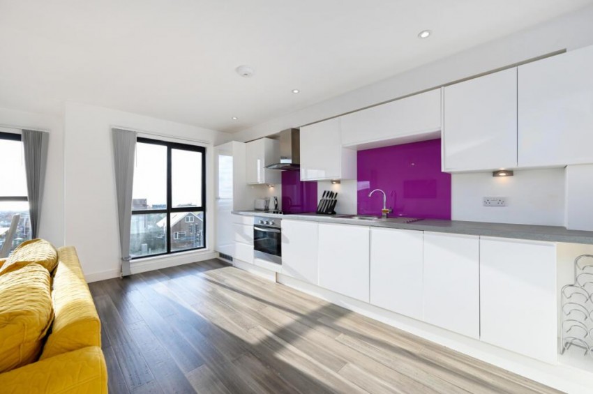 Images for 16 South Coast Road, Peacehaven