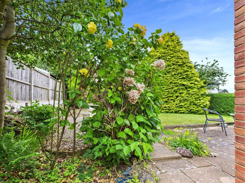 Images for York Close, Midway