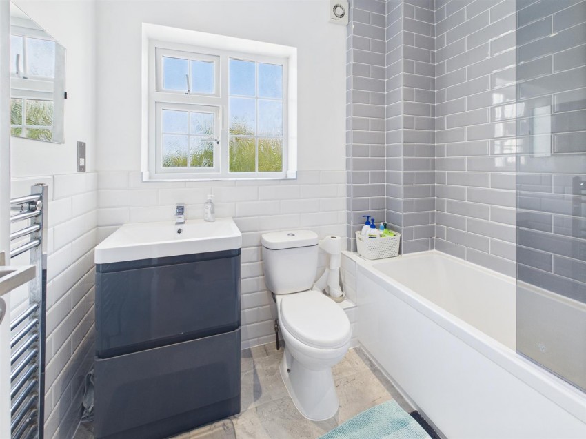 Images for Broomfield Avenue Peacehaven