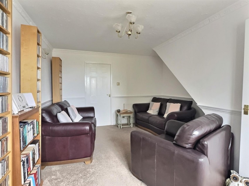 Images for Kingsland Close,,Stone