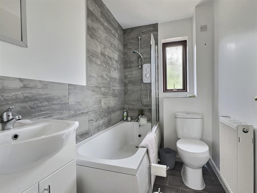 Images for Kingsland Close,,Stone