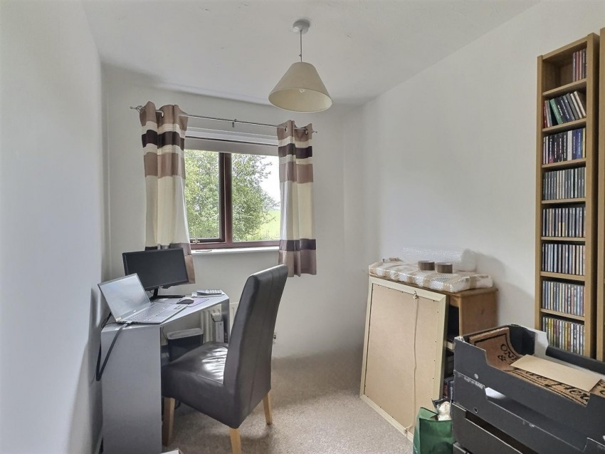 Images for Kingsland Close,,Stone
