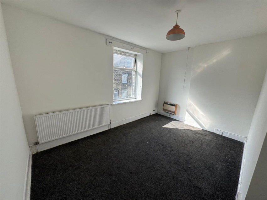 Images for Staveley Road