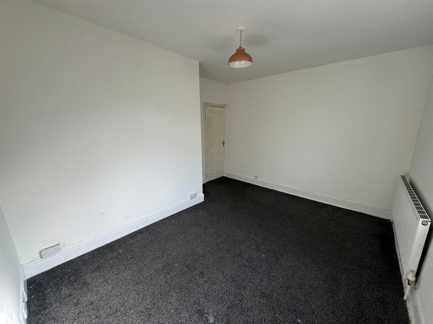 Images for Staveley Road