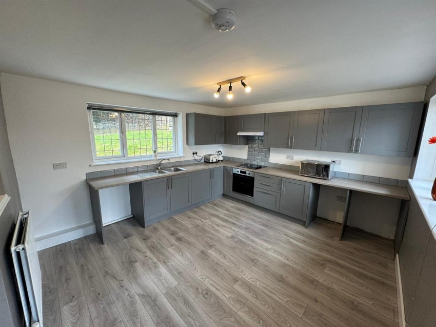 Images for Mayfield Drive, Sandbeds