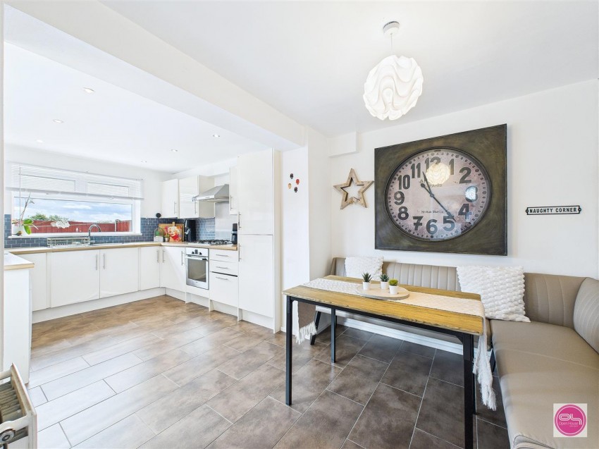 Images for The Gables, Newhall