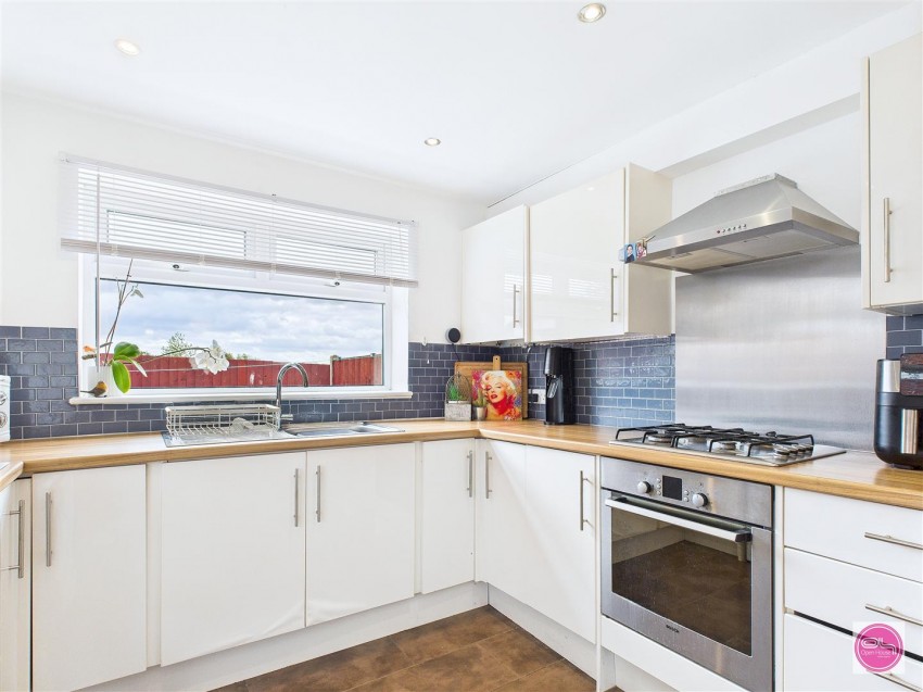 Images for The Gables, Newhall