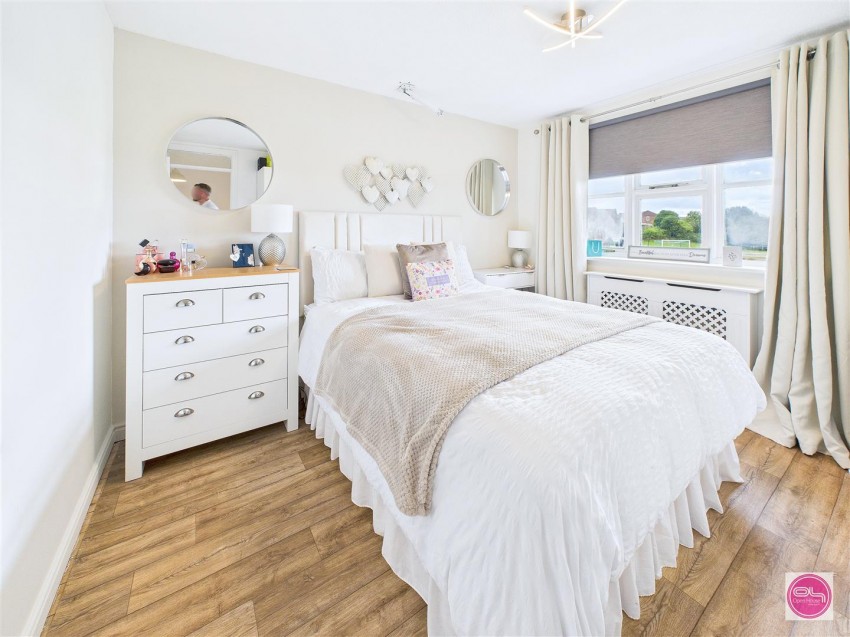 Images for The Gables, Newhall