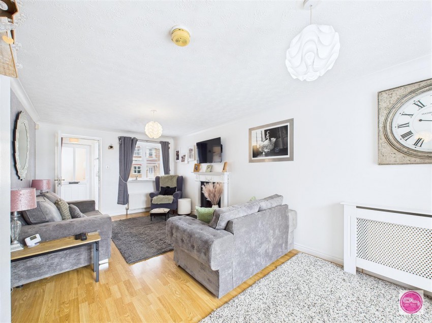 Images for The Gables, Newhall