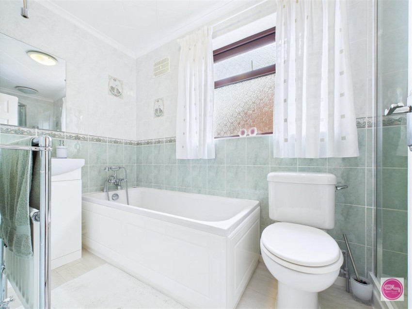 Images for Ashleigh Drive, Tamworth