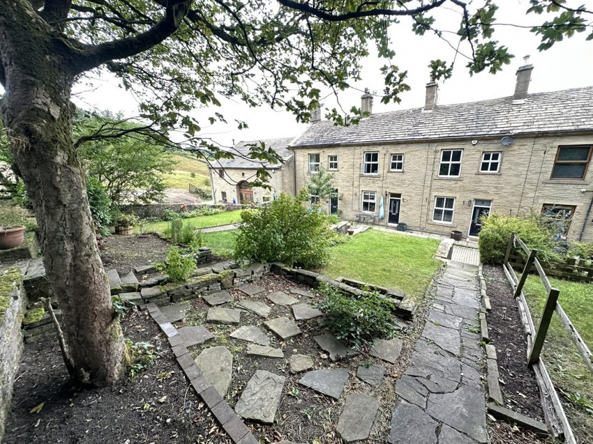 Images for Greenland, Station Road, Queensbury