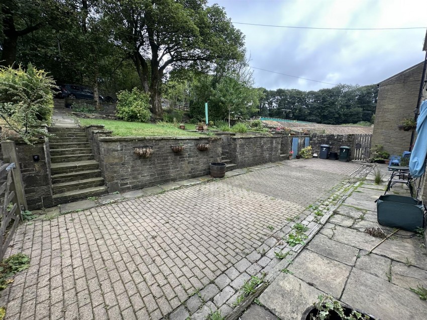 Images for Greenland, Station Road, Queensbury