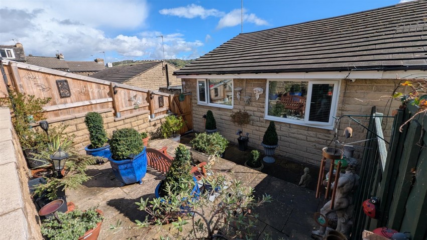 Images for Back Cromer Grove, Keighley