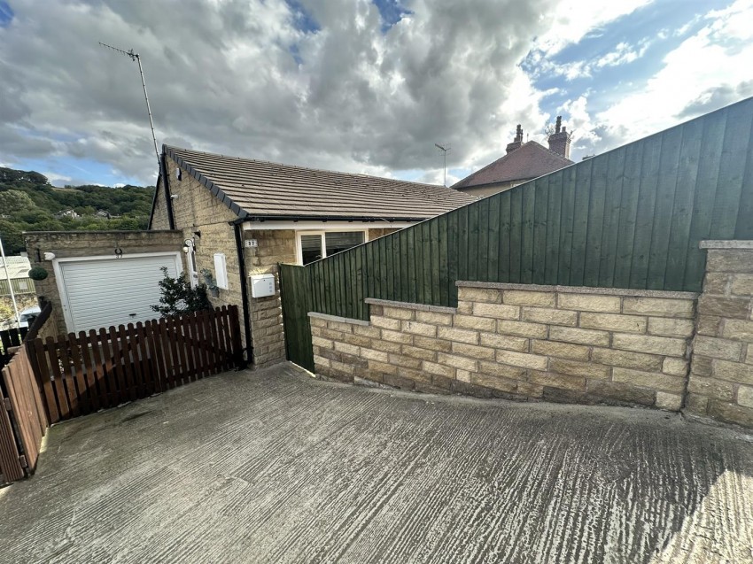 Images for Back Cromer Grove, Keighley