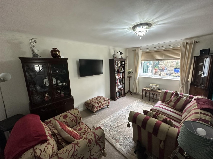 Images for Back Cromer Grove, Keighley