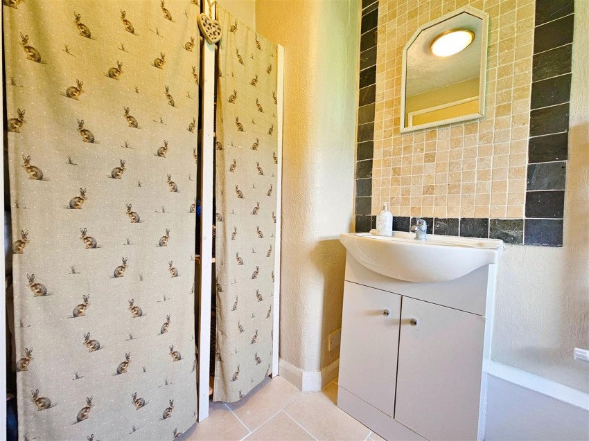 Images for Oddfellows Row, High Street, Measham