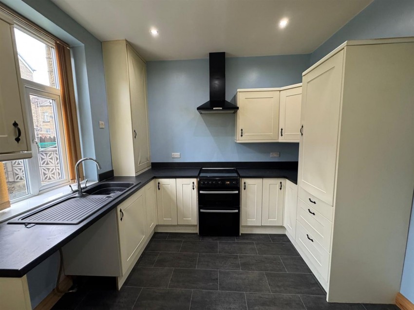 Images for Third Avenue, Keighley