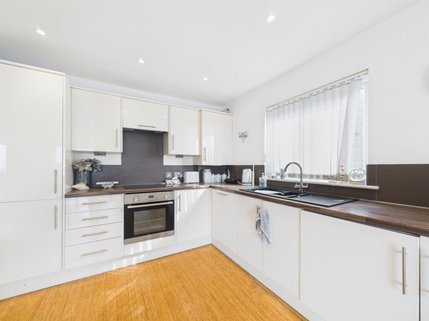 Images for 27a Keymer Avenue, Peacehaven