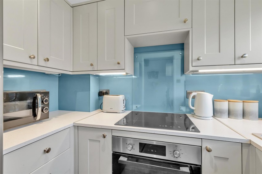 Images for Roebuck Close, Horsham