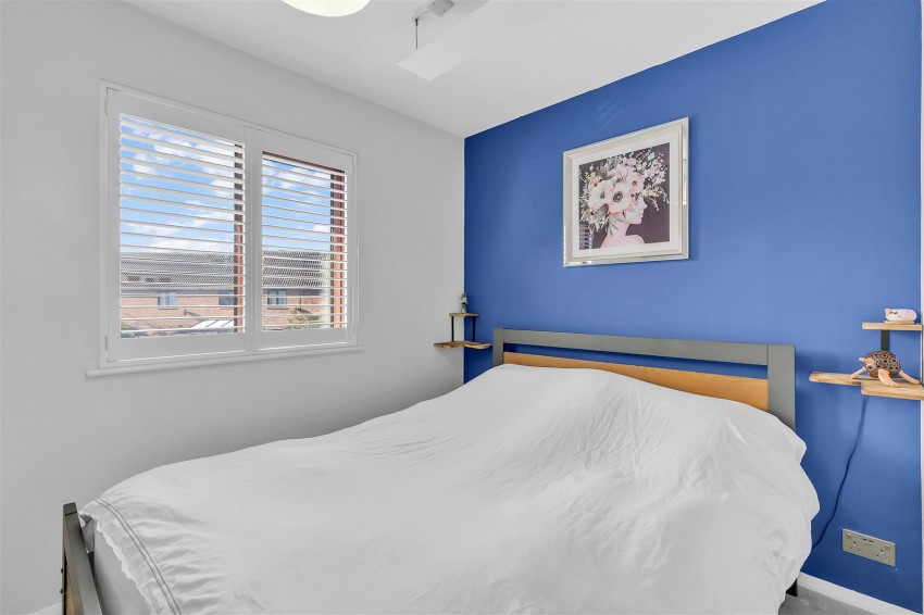 Images for Roebuck Close, Horsham