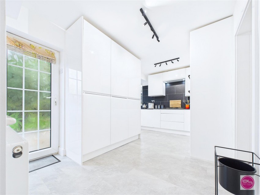 Images for Main Street, Overseal