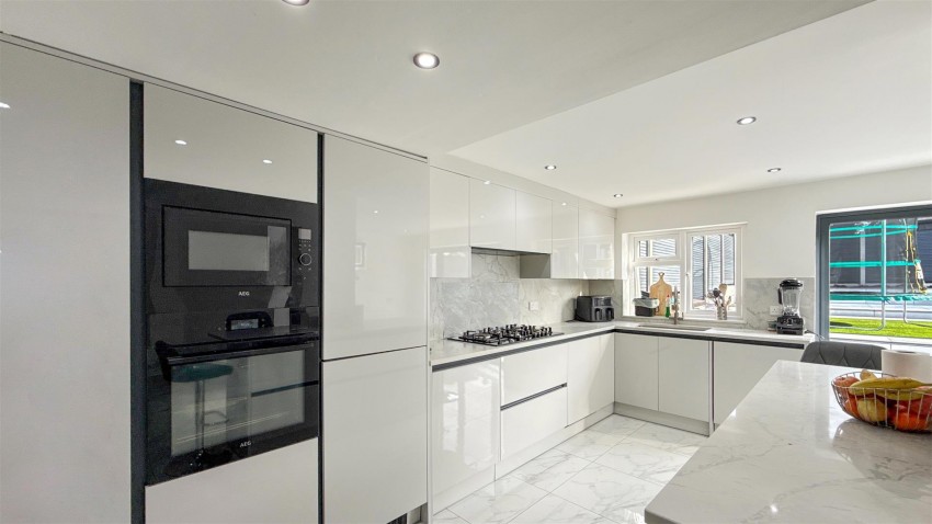 Images for Fifth Avenue, Bolton