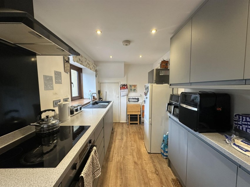 Images for Higher Springhead, Oakworth, Keighley