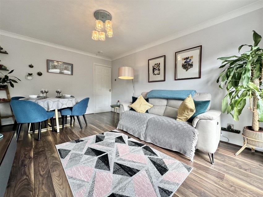 Images for Riverside Court, Leeds