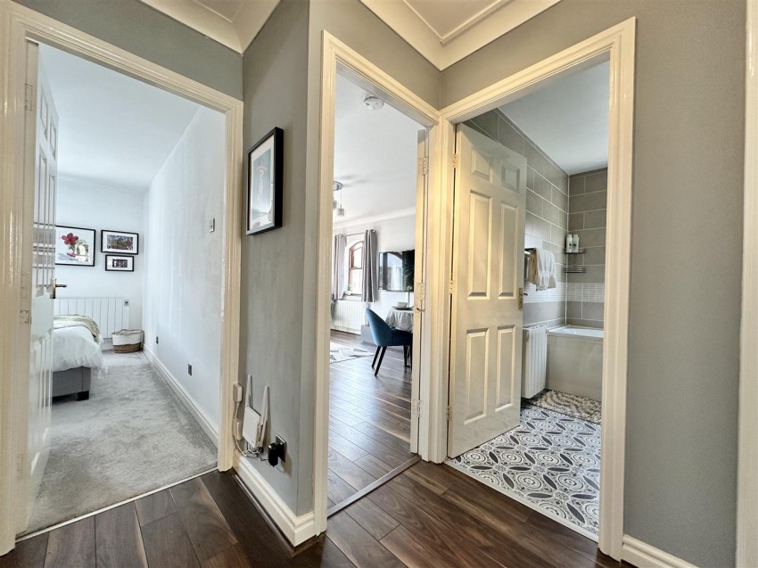 Images for Riverside Court, Leeds